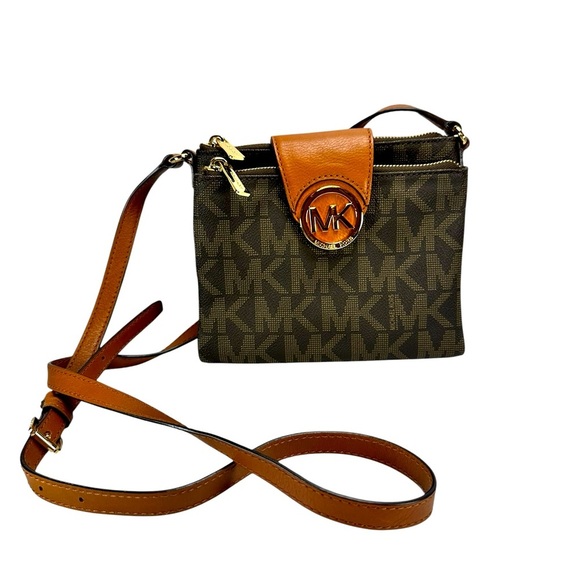 Michael Kors All-In-One Crossbody Bag in Saffiano & Vachetta Leather - Picture 1 of 7